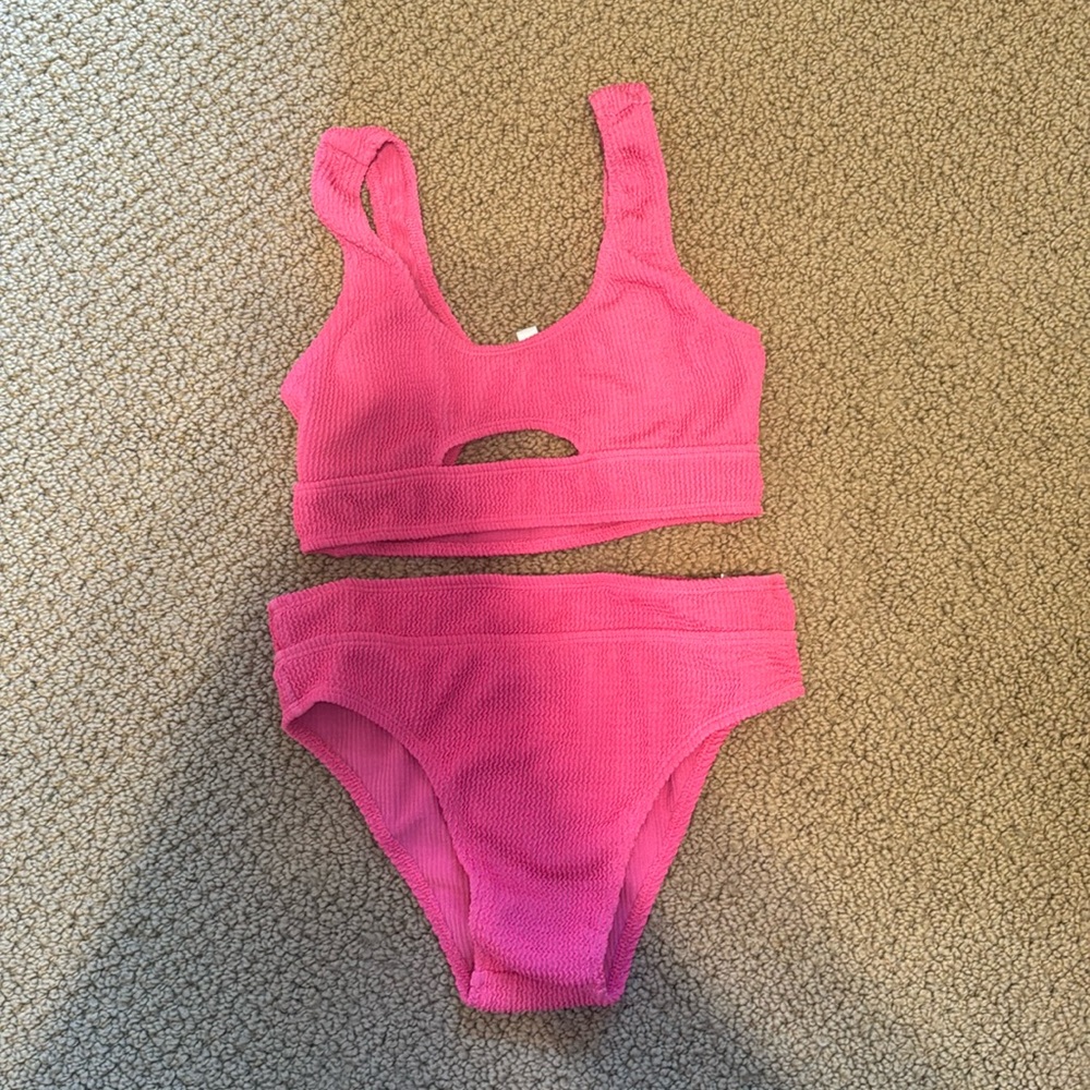 super cute vestique bikini!! Super comfy and stretchy material!